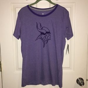 NWT women’s Minnesota Vikings T-shirt